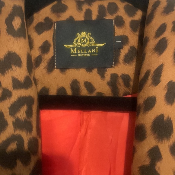 NWOT stunning cheetah lightweight coat! - Picture 2 of 4